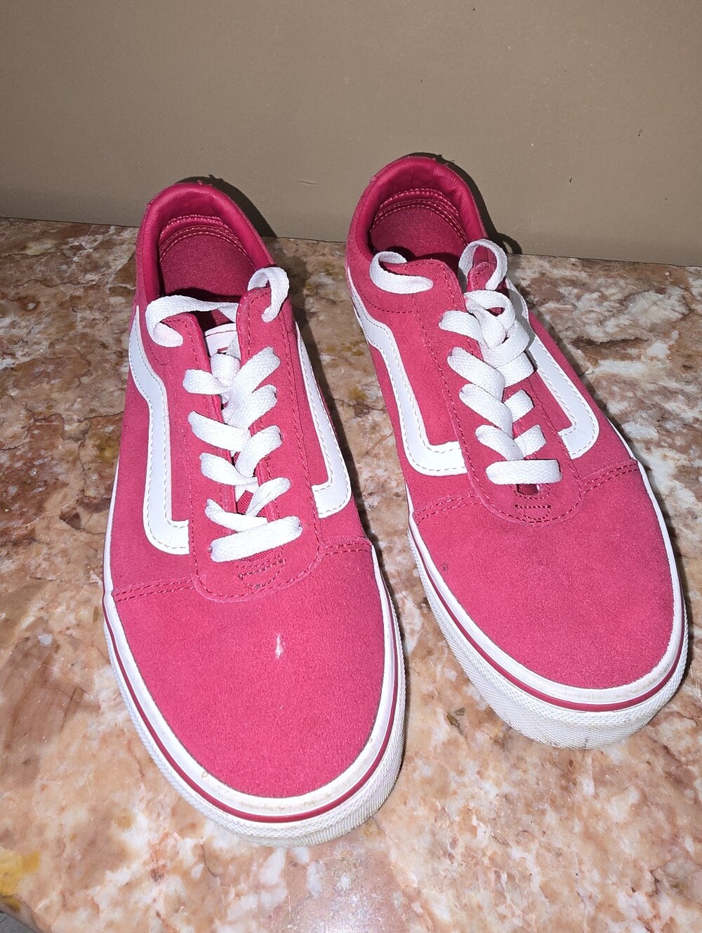 Womens Vans Pink Suede Old Skool Low Top Sneakers with White Stripe Size 6.5